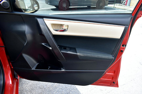 Used 2015 Toyota Corolla LE image 36