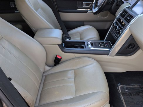 Used 2017 Land Rover Discovery Sport HSE image 33