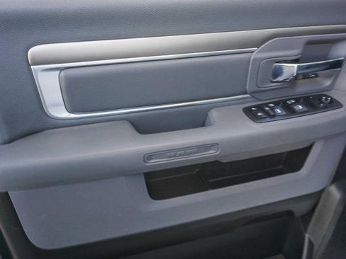 Used 2019 RAM 1500 Classic SLT image 19