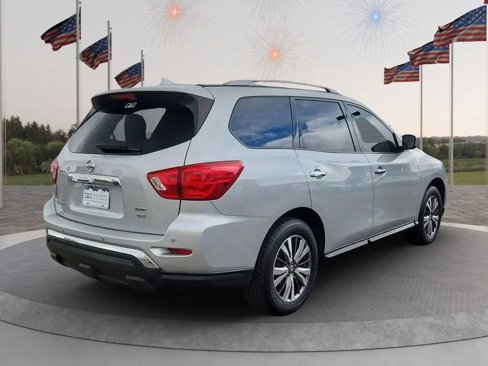 Used 2019 Nissan Pathfinder SV image 7