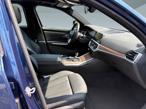 Used 2021 BMW 330i Sedan w/ Premium Package image 26
