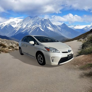 Used 2015 Toyota Prius Three image 7