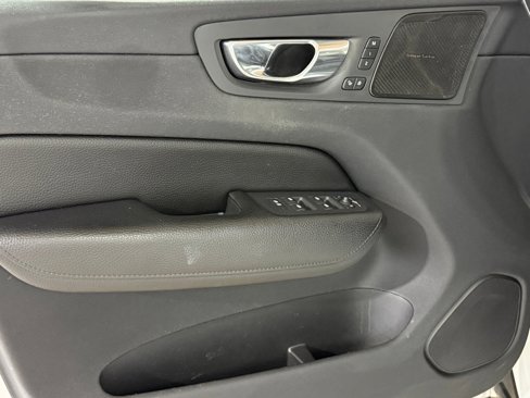 Used 2019 Volvo XC60 T5 Inscription w/ Protection Package Premier image 13