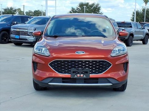 Used 2020 Ford Escape SE image 2