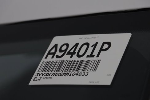 Used 2021 Volkswagen Tiguan SE image 24