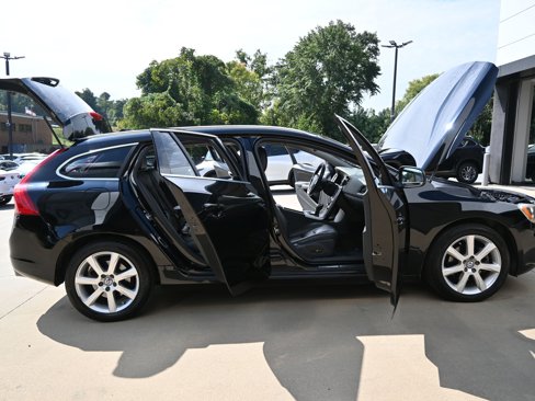 Used 2017 Volvo V60 T5 Premier w/ Convenience Package image 13