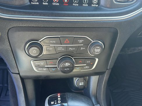 Used 2018 Dodge Charger GT image 18