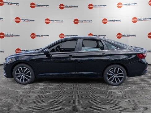 New 2025 Volkswagen Jetta SE image 8