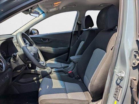 Used 2022 Hyundai Kona SE image 13