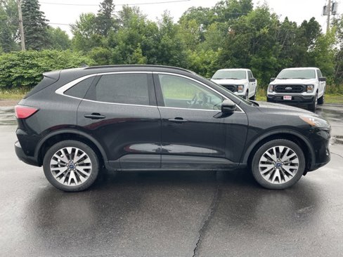 Used 2020 Ford Escape Titanium image 4