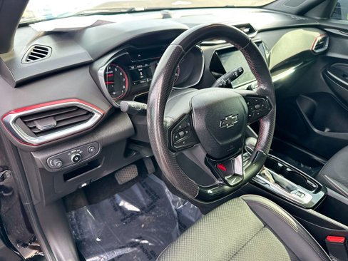 Used 2021 Chevrolet TrailBlazer RS w/ Sun and Liftgate Package image 10