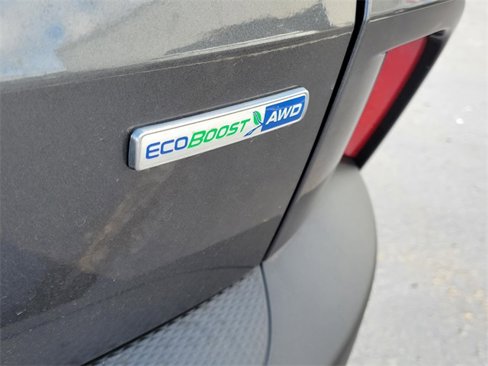 Used 2020 Ford Escape SEL image 10