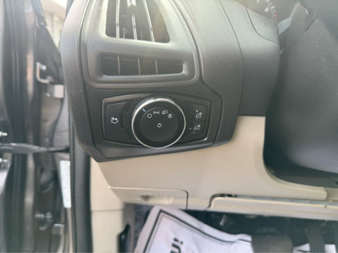 Used 2014 Ford Focus SE image 18
