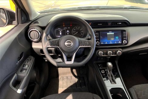 Used 2023 Nissan Kicks SV image 5