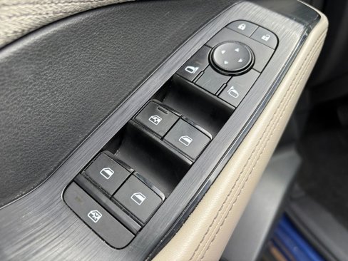Used 2021 Nissan Rogue SV image 11
