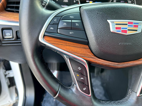 Used 2017 Cadillac XT5 Platinum w/ Driver Assist Package image 45