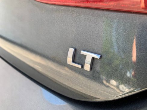 Used 2017 Chevrolet Cruze LT image 11