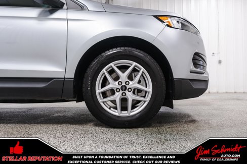 Used 2024 Ford Edge SEL image 7