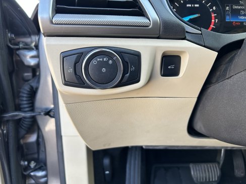 Used 2014 Ford Fusion SE image 15