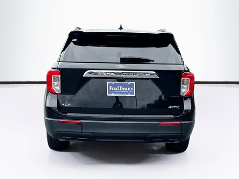 Used 2022 Ford Explorer XLT image 6