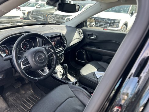Used 2021 Jeep Compass Limited w/ Elite Interior Group image 25