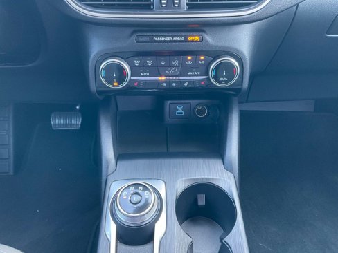 Certified 2022 Ford Escape SE w/ SE Sport Appearance Package image 42