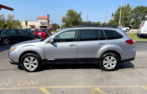 Used 2012 Subaru Outback 2.5i Limited image 3