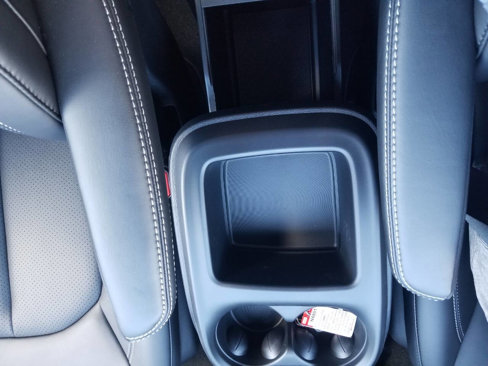 New 2025 Chrysler Pacifica Select image 32