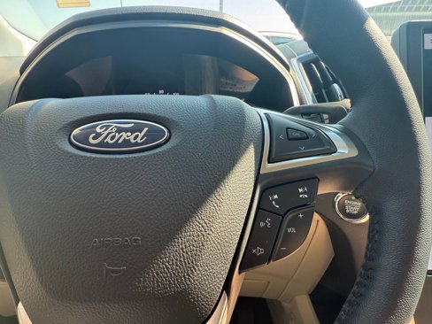 Used 2022 Ford Edge Titanium image 26