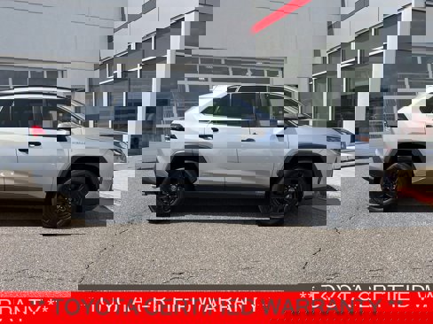 Certified 2019 Toyota RAV4 LE image 1