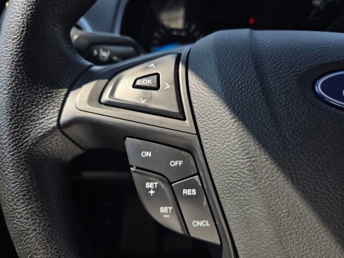 Used 2019 Ford Edge SE image 24
