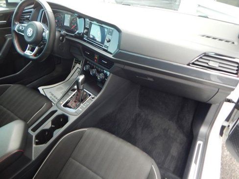 Used 2020 Volkswagen Jetta GLI image 16
