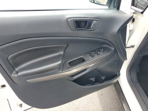 Used 2020 Ford EcoSport SES w/ SES Black Appearance Package image 10