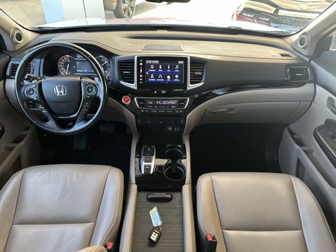 Used 2016 Honda Pilot Touring image 21