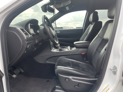 Used 2018 Jeep Grand Cherokee Altitude image 23