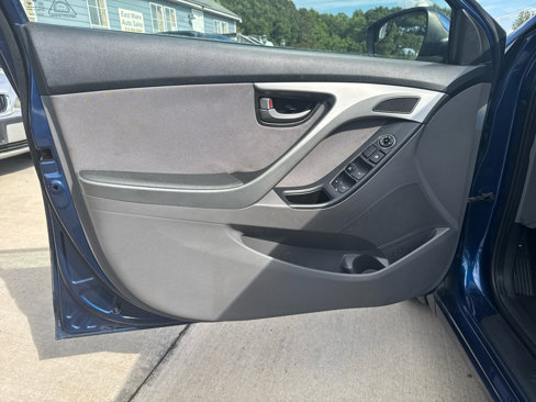 Used 2016 Hyundai Elantra SE w/ Option Group 02 image 10