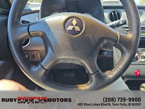 Used 2003 Mitsubishi Outlander XLS image 16