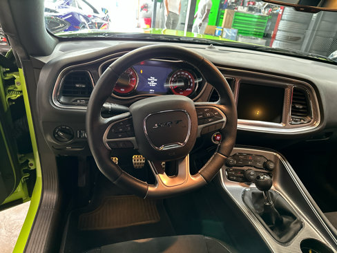 Used 2015 Dodge Challenger SRT Hellcat image 13