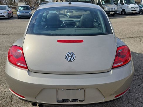 Used 2012 Volkswagen Beetle 2.5 image 14