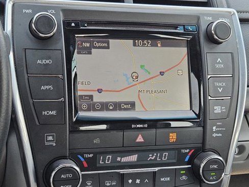 Used 2017 Toyota Camry XLE image 21