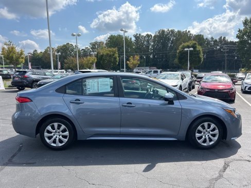 Used 2024 Toyota Corolla LE image 4