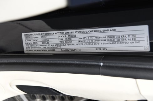 Used 2018 Bentley Bentayga image 26