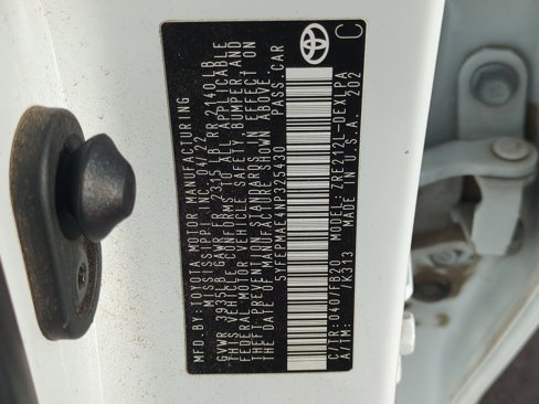 Used 2022 Toyota Corolla LE image 32
