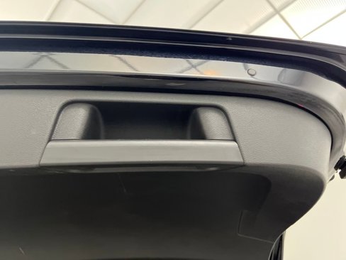 Used 2024 Volkswagen Taos SE image 35