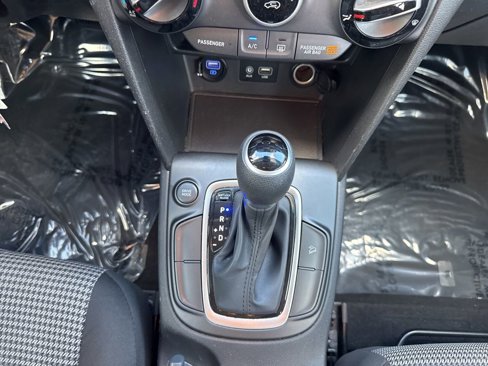 Used 2019 Hyundai Kona SE image 21