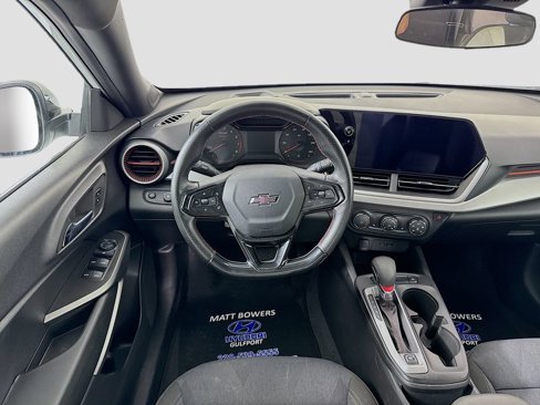 Used 2024 Chevrolet Trax RS image 21