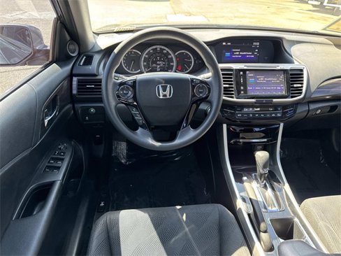 Used 2017 Honda Accord EX image 12