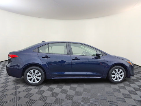 Used 2021 Toyota Corolla LE w/ Carpet Mat Package (TMS) image 7