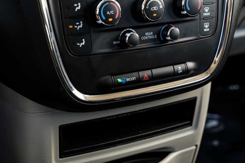 Used 2019 Dodge Grand Caravan SE image 22