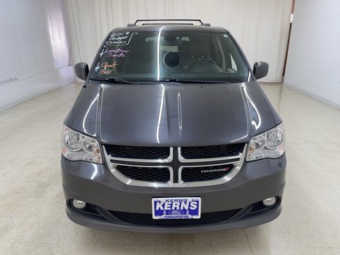 Used 2019 Dodge Grand Caravan SXT image 8